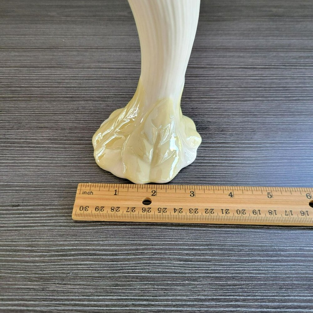 Vintage Belleek Sunflower Bud Vase, Embossed Leaves, Yellow Luster, Ireland - Picture 8 of 10
